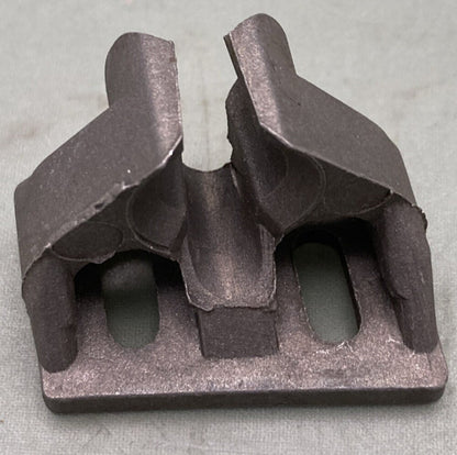 NEW GENUINE MERCURY 30834 BRACKET TOP COWLING FASTENING