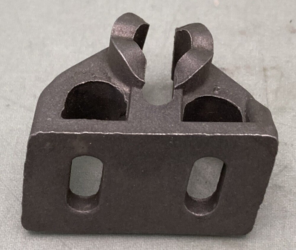 NEW GENUINE MERCURY 30834 BRACKET TOP COWLING FASTENING