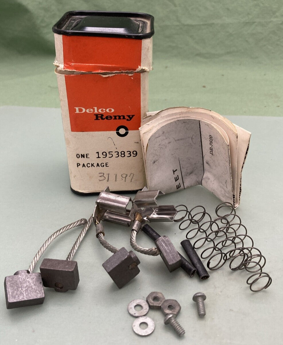 NEW GENUINE DELCO REMY 1953839 Starter Brush & spring Kit