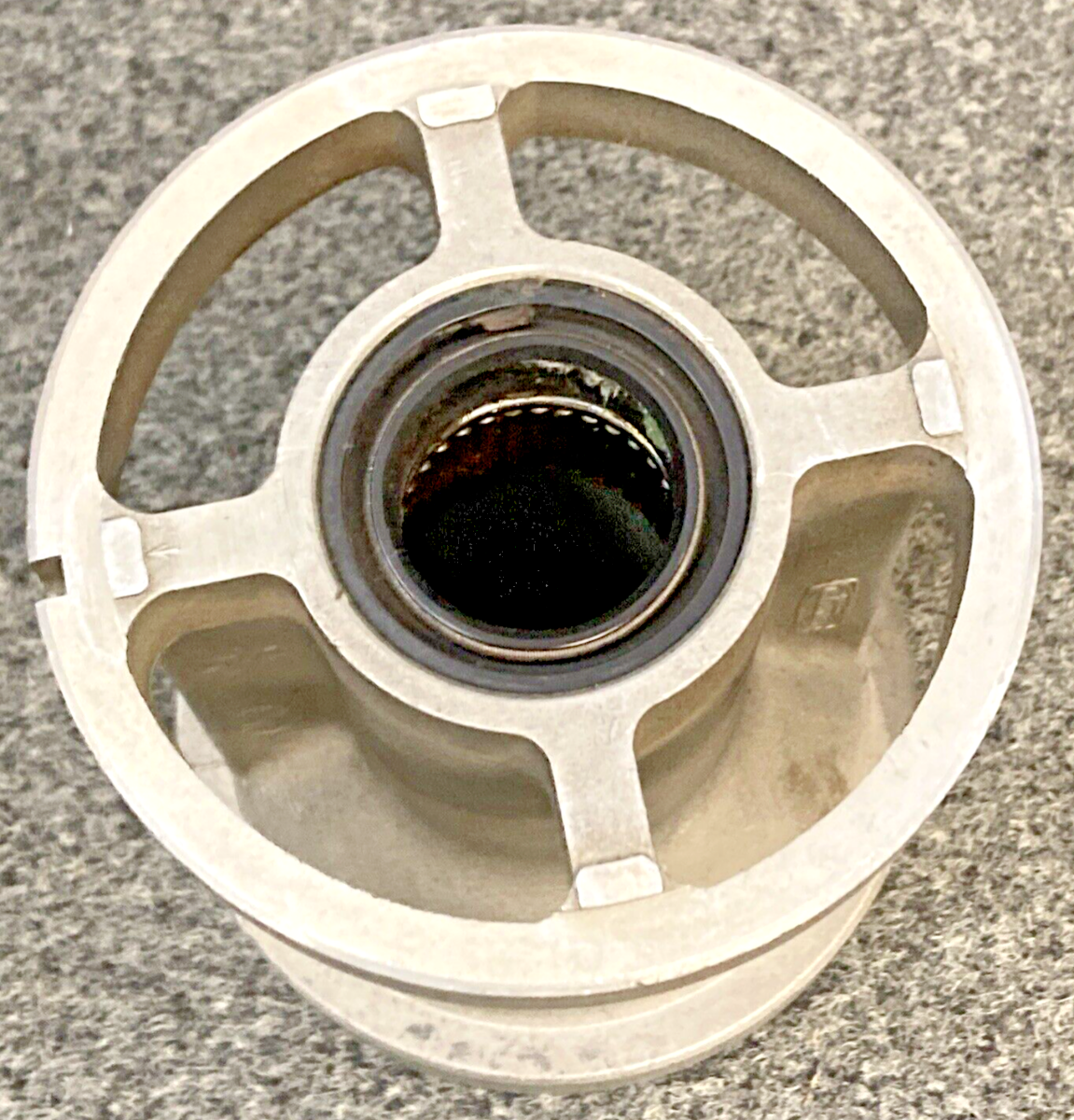 MERCURY QUICKSILVER 31284A 1 BEARING CARRIER OUTBOARD 65-110 HP