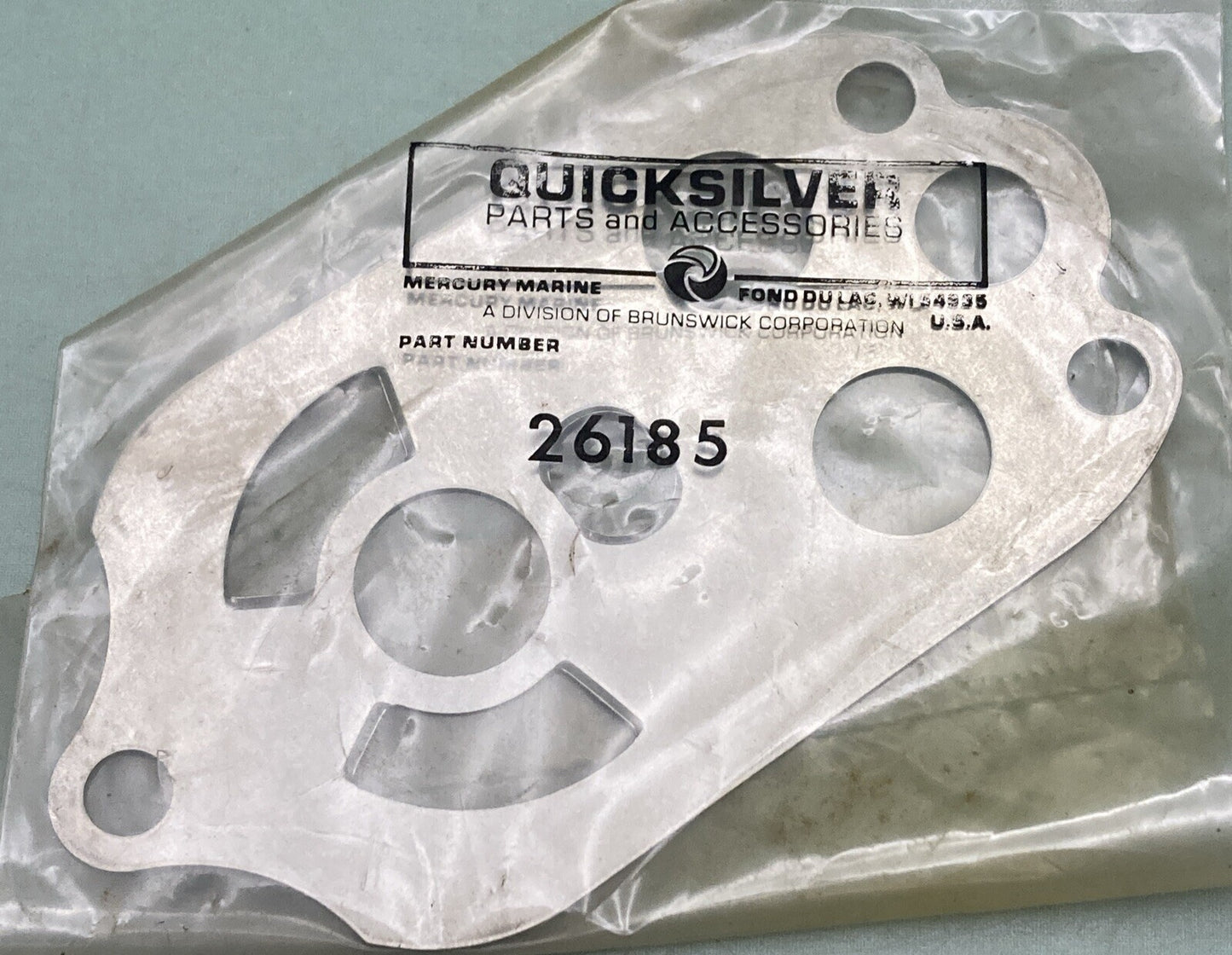 NEW GENUINE MERCURY QUICKSILVER 26185 Water Pump Base Plate