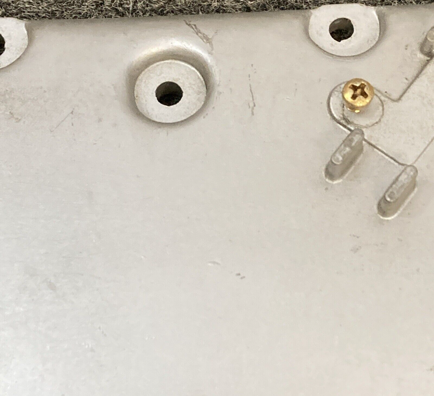 NEW GENUINE MERCURY 28240 EXHAUST MANIFOLD COVER