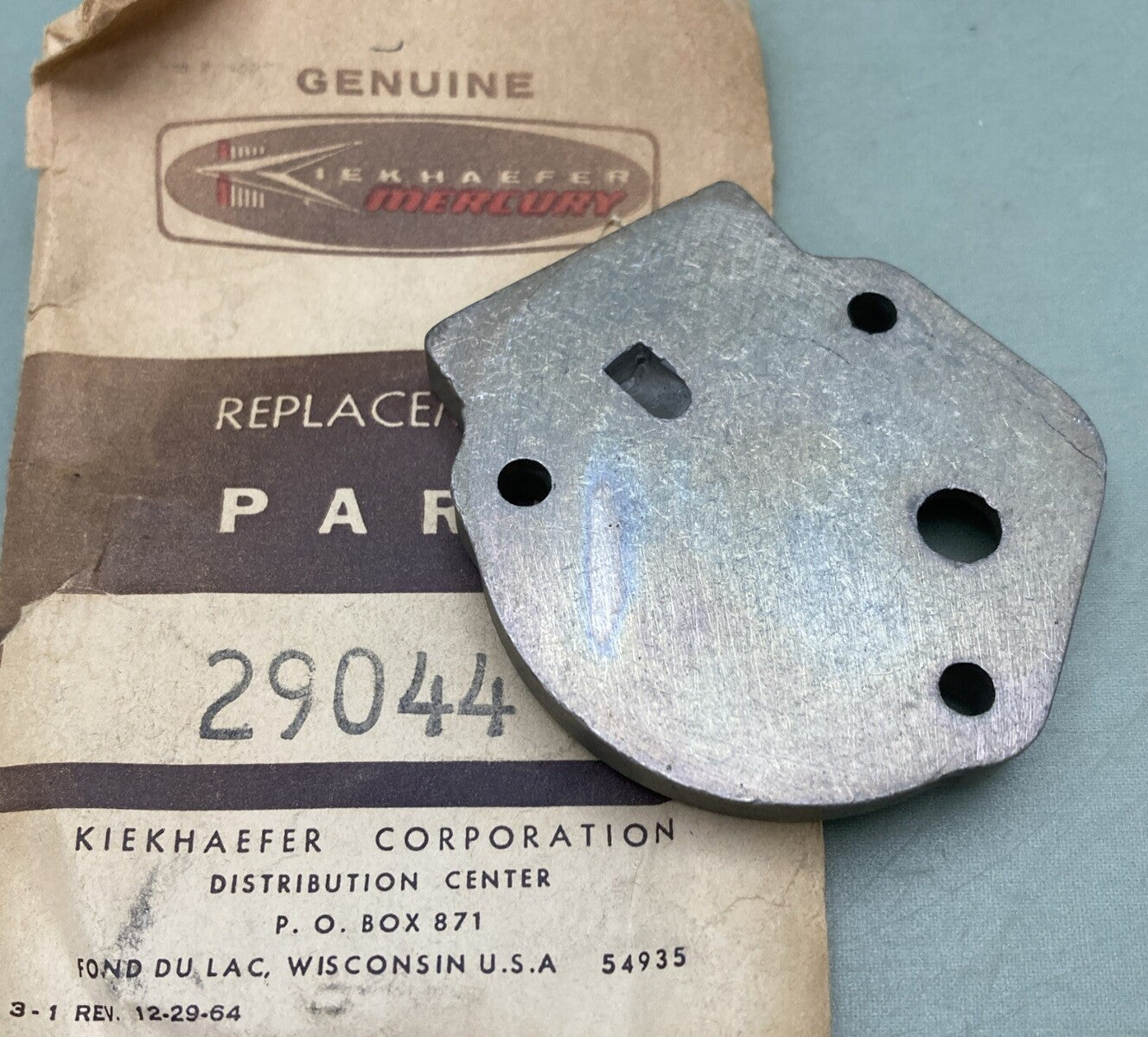 NEW GENUINE MERCURY 29044 FUEL PUMP COVER