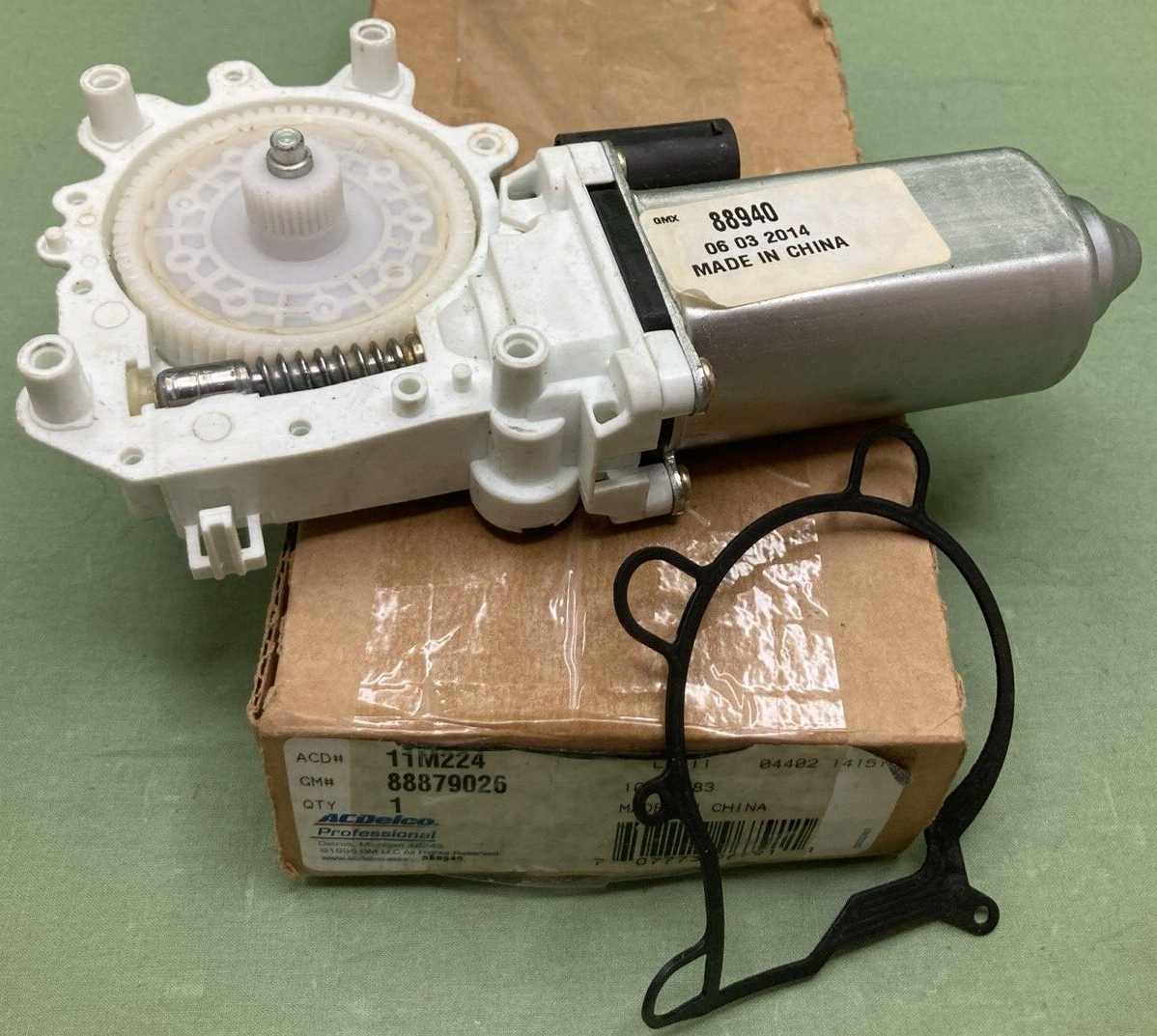 NEW GENUINE ACDELCO 11M224 MOTOR POWER WINDOW W/ GASKET FRONT BMW