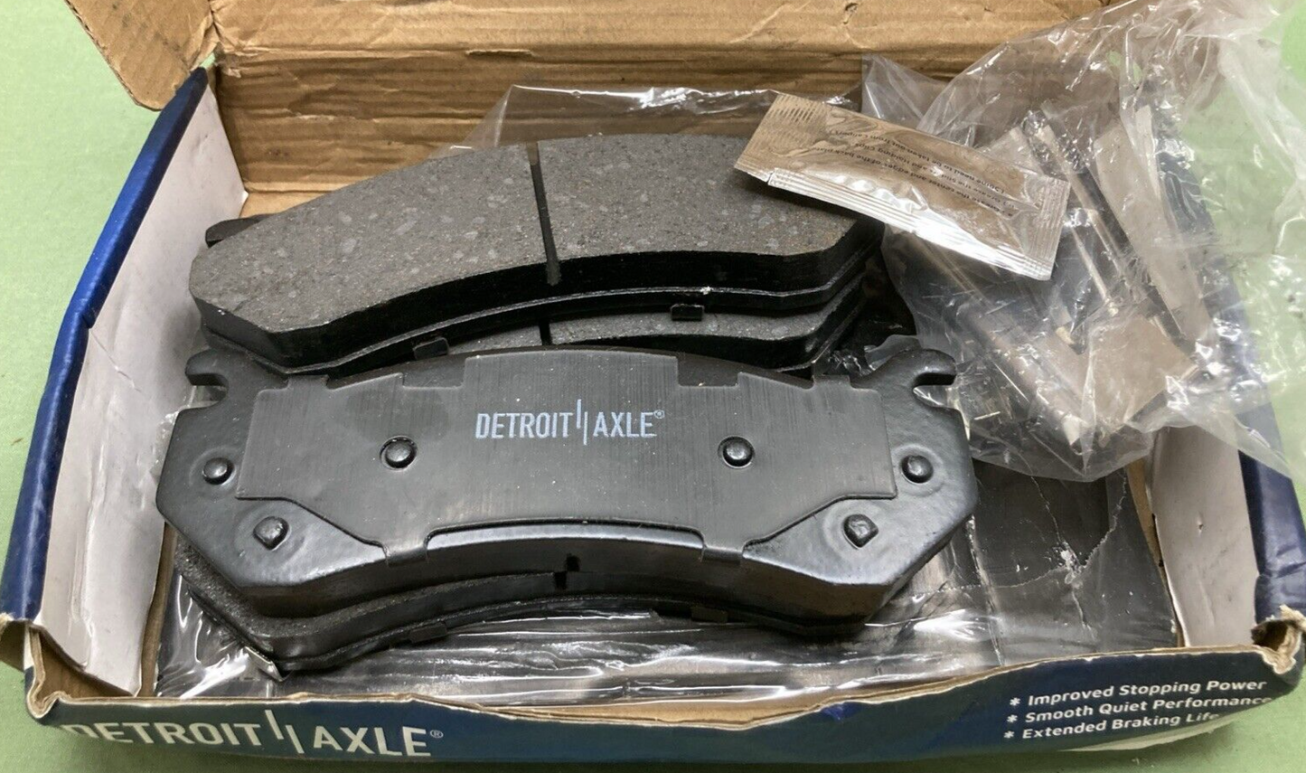 NEW DETROIT AXLE P-785 BRAKE PAD SET CERAMIC W/ HARDWARE & GREASE FRONT
