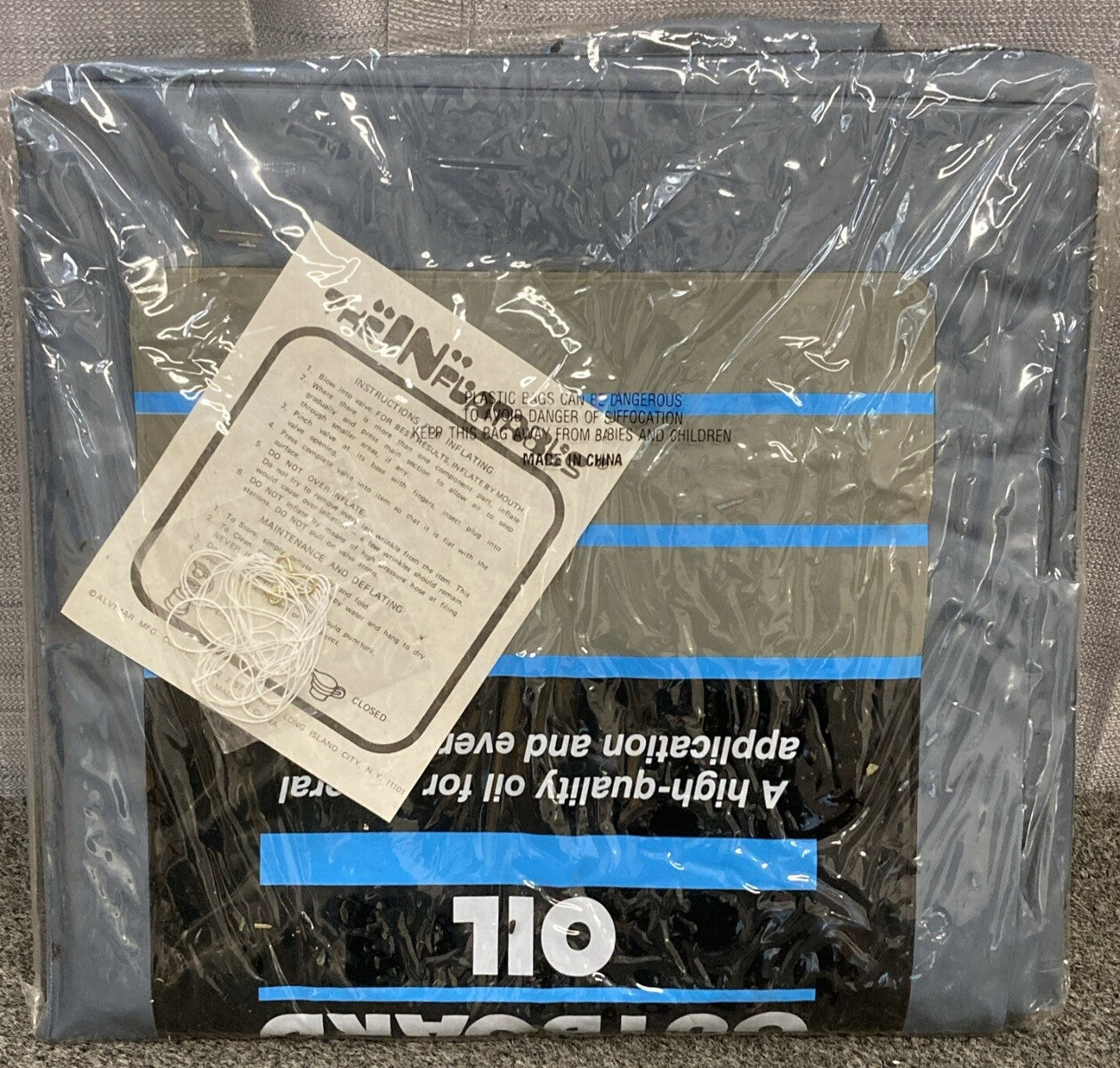 NEW GENUINE MERCURY QUICKSILVER 93-809843 95 INFLATABLE BOTTLE 2 CYCLE OIL BTL