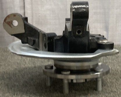 NEW REPLACES GM 698410 Right Loaded Steering Knuckle, WHEEL HUB