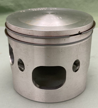 NEW GENUINE WISECO 3043PS OMC LOOP CHARGE PORT PISTON