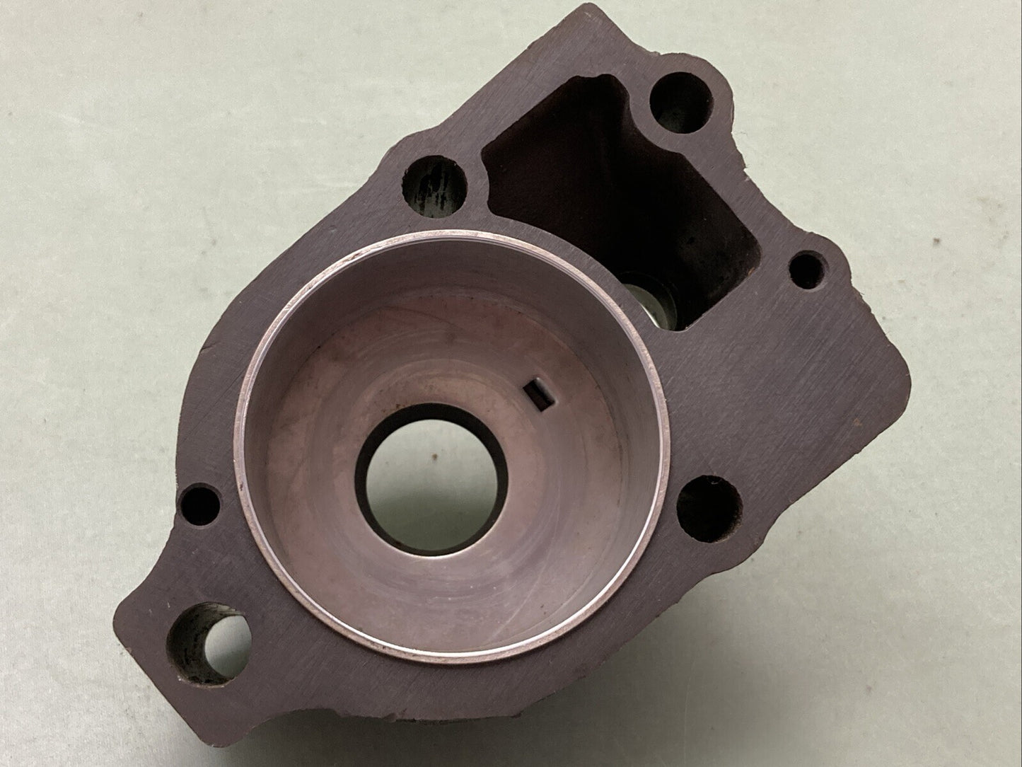 MERCURY QUICKSILVER 46-37433 WATER PUMP BODY ASSEMBLY