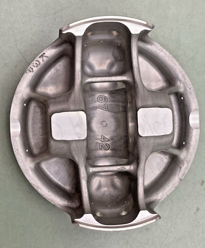 NEW GENUINE YAMAHA B67-11631-00 PISTON