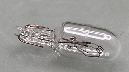 NEW GENUINE YAMAHA 3FV-83517-00 BULB 12V - 17W T65