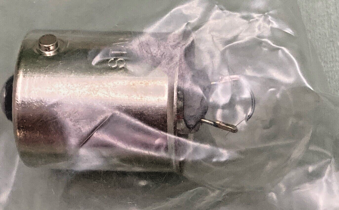 NEW GENUINE YAMAHA 3NS-83331-00 FLASHER BULB 12V 10W