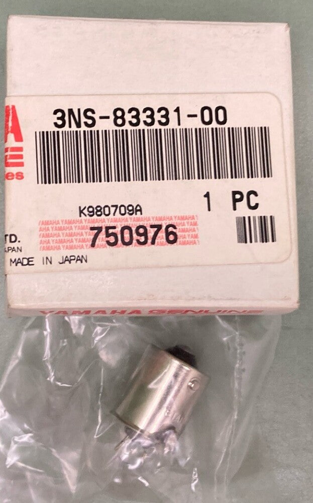 NEW GENUINE YAMAHA 3NS-83331-00 FLASHER BULB 12V 10W