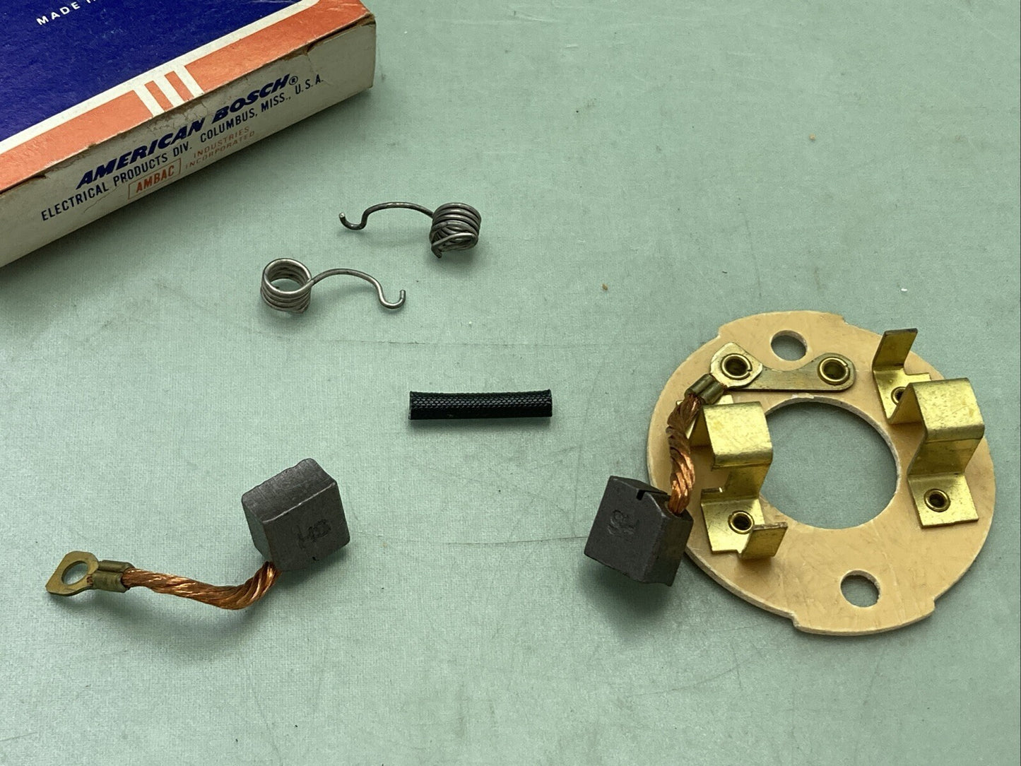 NEW MERCURY 48212 BRUSH PLATE AND HOLDER ASSEMBLY, AMERICAN BOSCH 591002