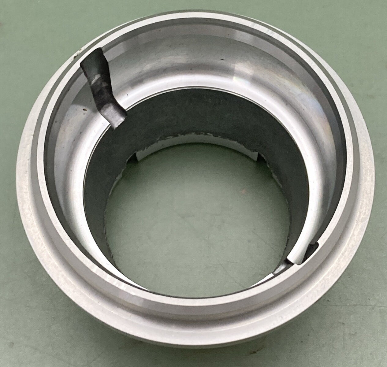 NEW GENUINE OMC 911750 BEARING CARRIER