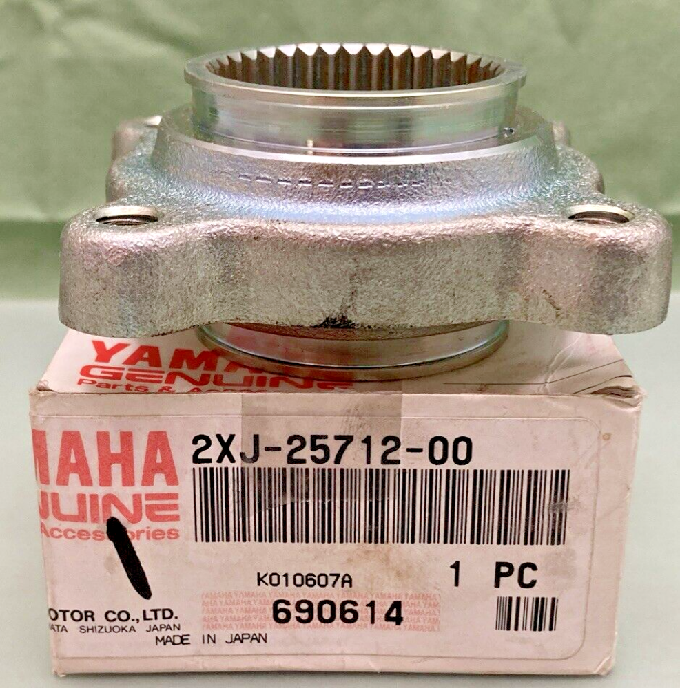 NEW GENUINE YAMAHA 2XJ-25712-00 BRACKET, DISC, REAR BRAKE CALIPER