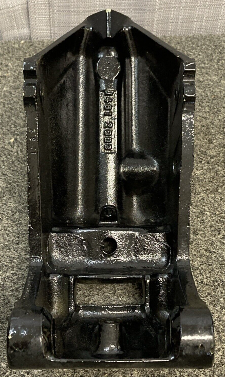 NEW GENUINE MERCURY 1461-2683A2 SWIVEL BRACKET ASSEMBLY