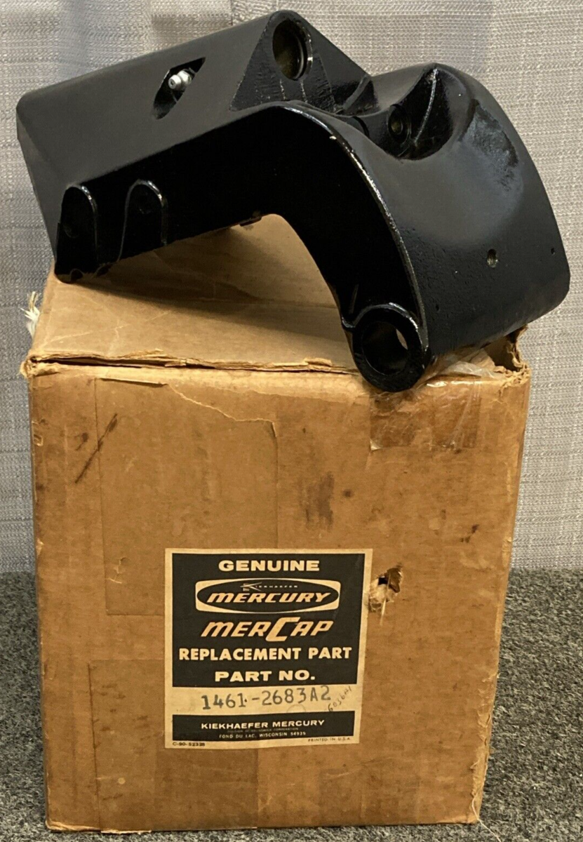 NEW GENUINE MERCURY 1461-2683A2 SWIVEL BRACKET ASSEMBLY
