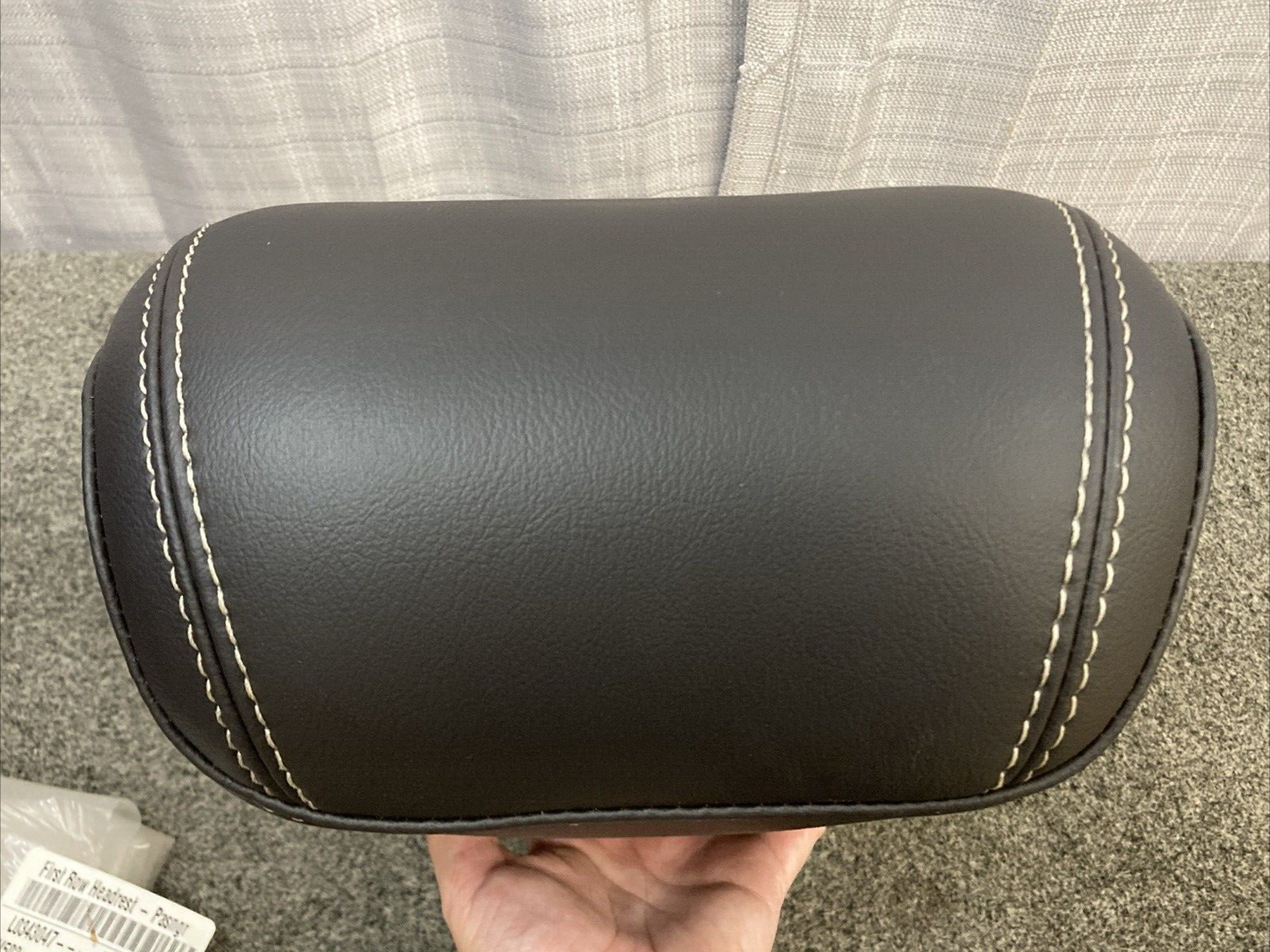 NEW REPLACES FORD L0343047 FIRST ROW HEADREST PASNGR BLACK SPORT 2013