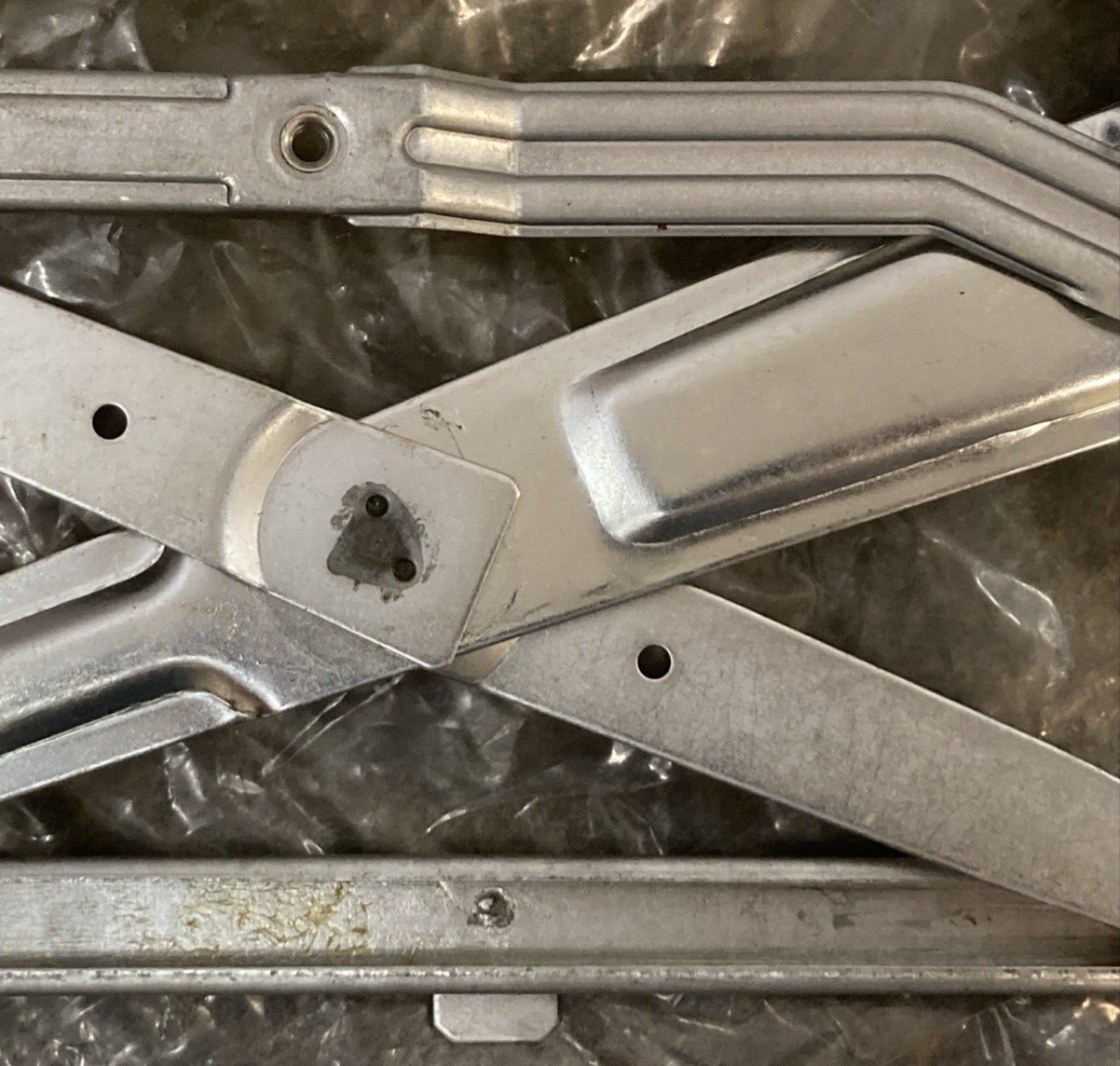 NEW GENUINE ACDELCO 11A294 POWER WINDOW REGULATOR GM 19251816