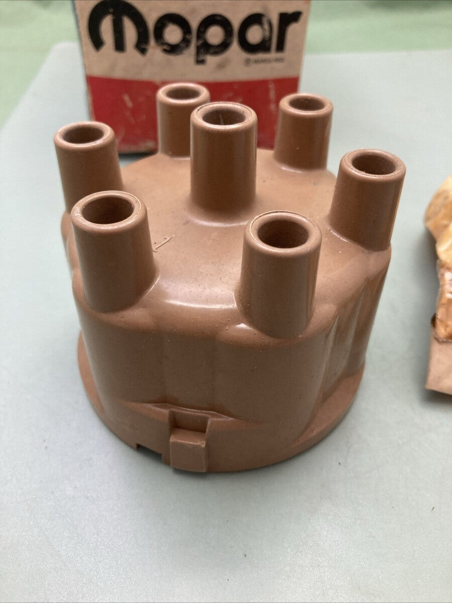 NEW GENUINE MOPAR 2448273 DISTRIBUTOR CAP