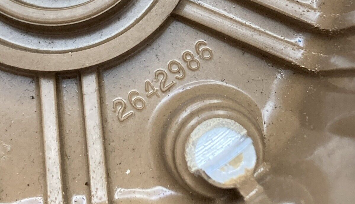 NEW GENUINE MOPAR 2448273 DISTRIBUTOR CAP
