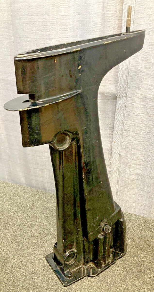 NEW MERCURY 1556-4030 Driveshaft Housing Assembly (Short)