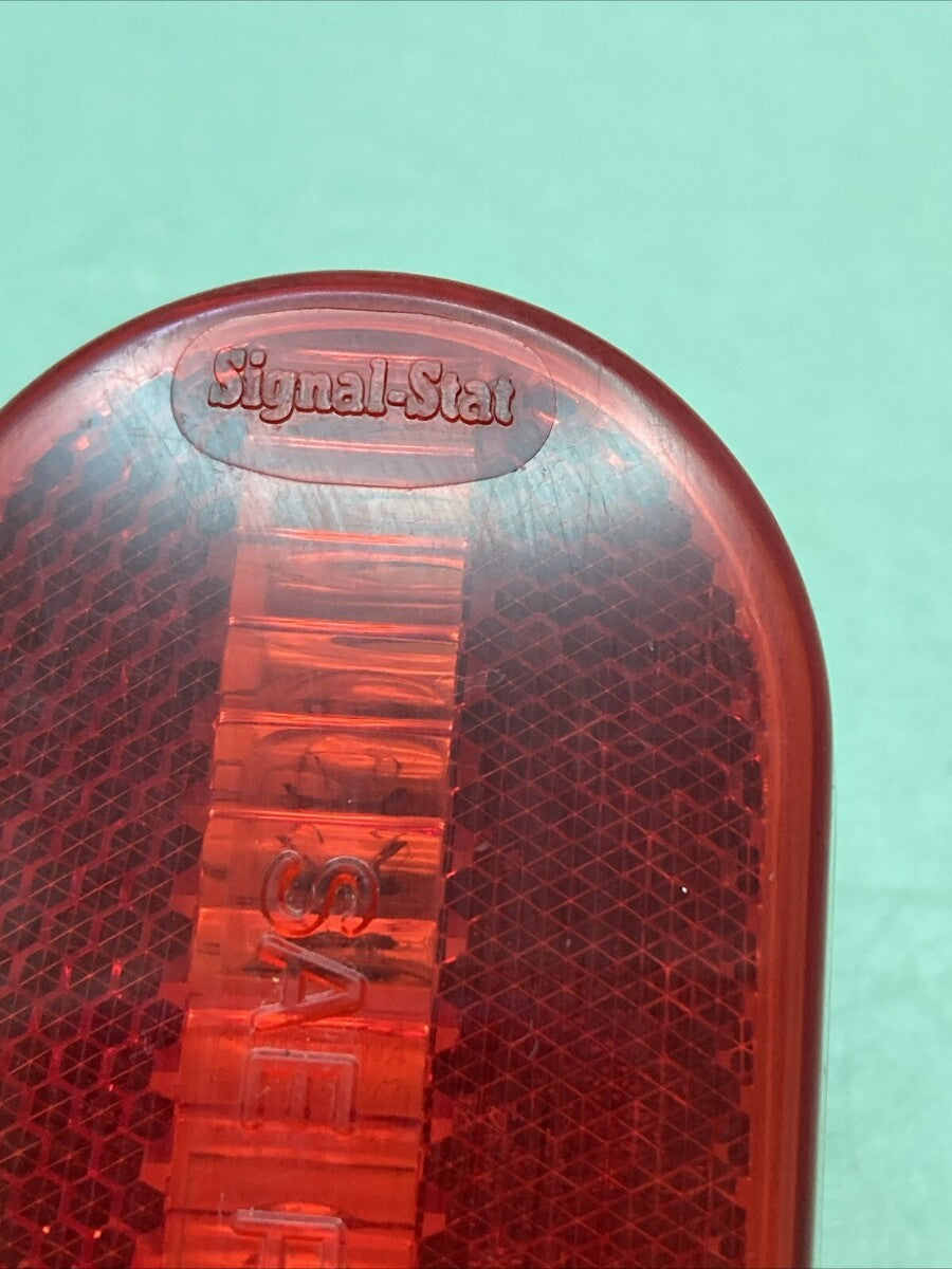 SIGNAL-STAT 77-557 RED OVAL LENS ASSEMBLY SAE PCA 81 94108