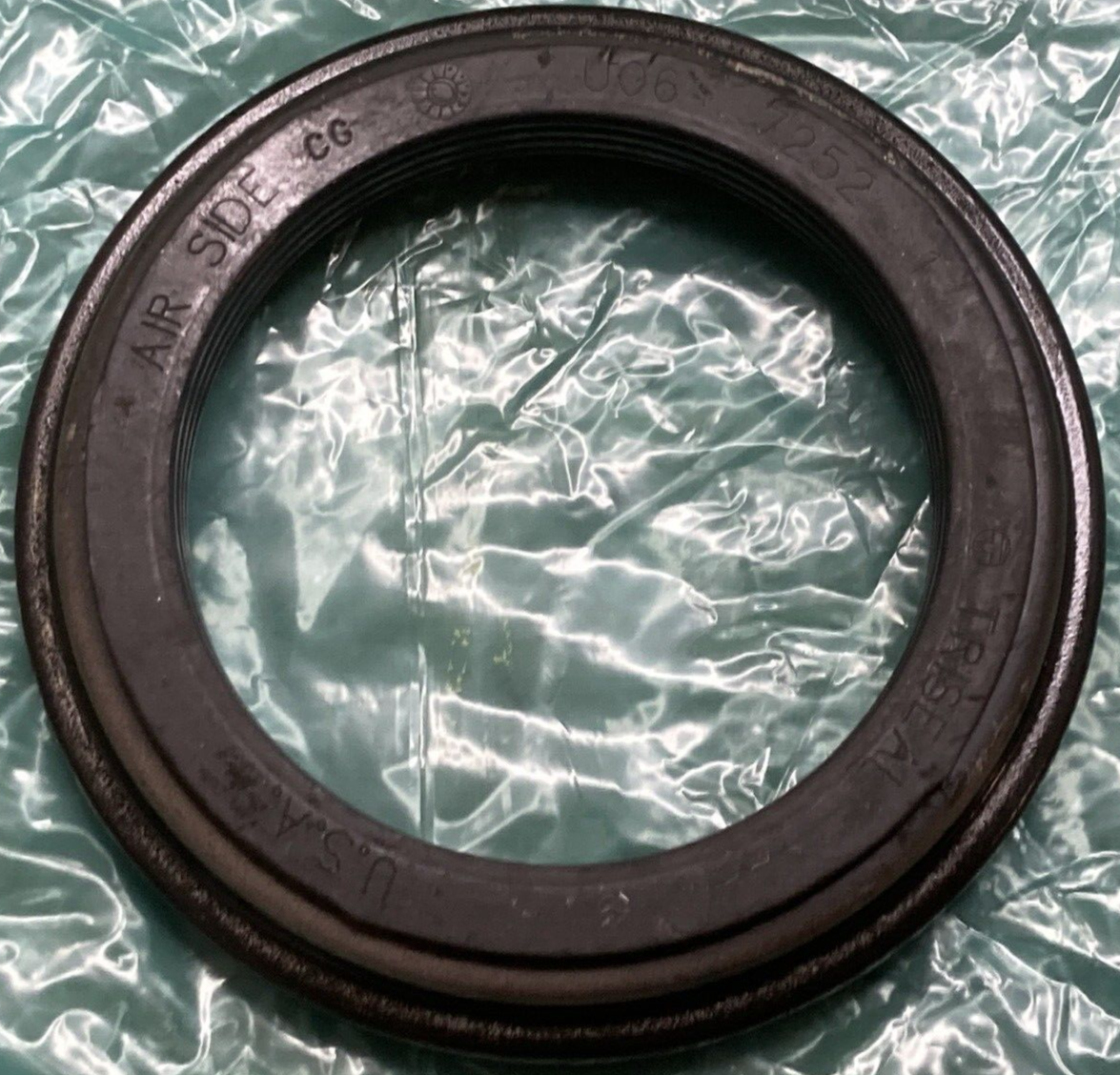 NEW TRISEAL MVP 65152UT WHEEL SEAL & INSTALLATION TOOL KIT