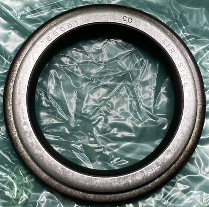 NEW TRISEAL MVP 70561 WHEEL SEAL & SLEEVE SET 65061 68061 19,000# TRAILER