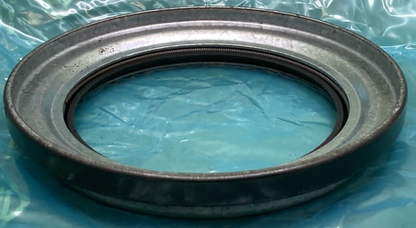 NEW TRISEAL MVP 70561 WHEEL SEAL & SLEEVE SET 65061 68061 19,000# TRAILER