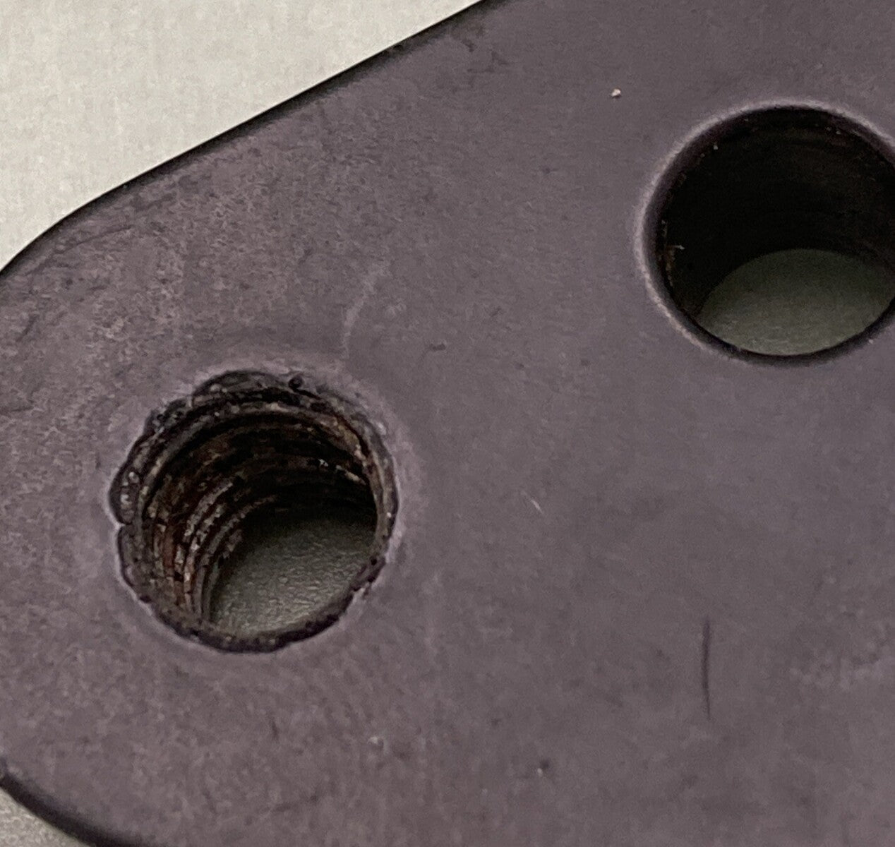 NEW HARLEY DAVIDSON V16931 TOURING FOOTPEG BRACKET