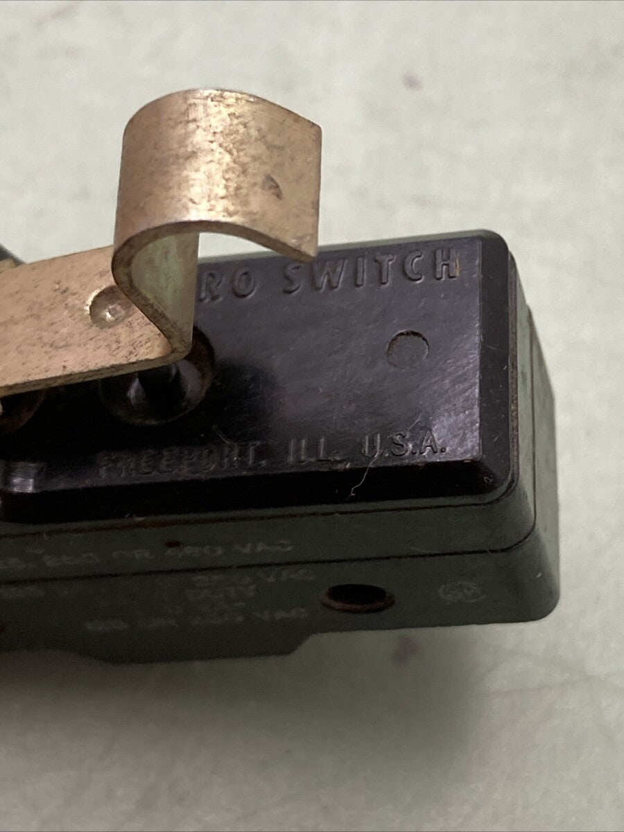 NEW REPLACES HONEYWELL BE-2RV5-A2 MICRO SWITCH