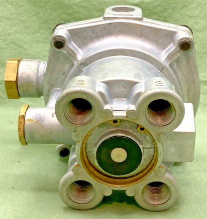 NEW SEALCO 110470X 3/4" Reservoir Port Relay Emergency Valve