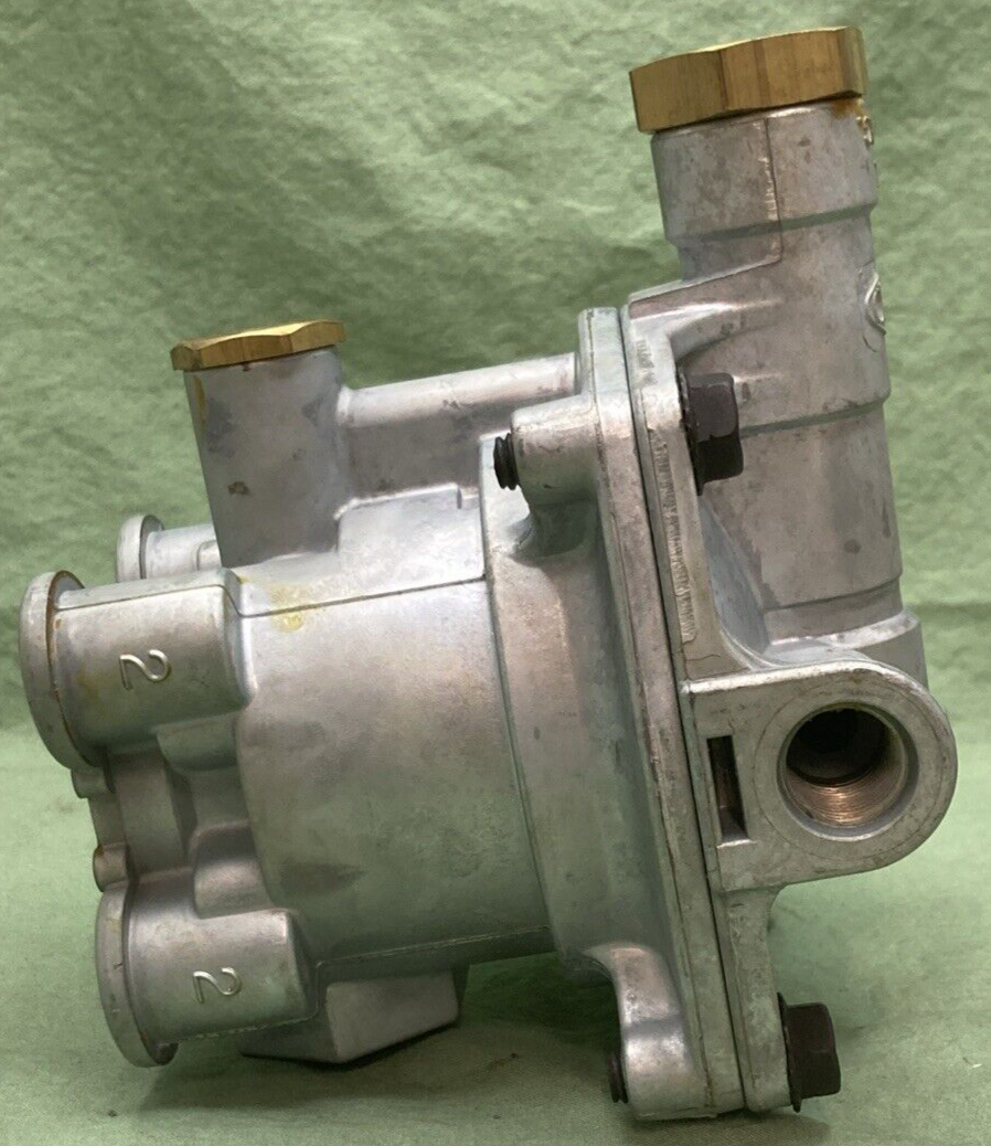 NEW SEALCO 110470X 3/4" Reservoir Port Relay Emergency Valve