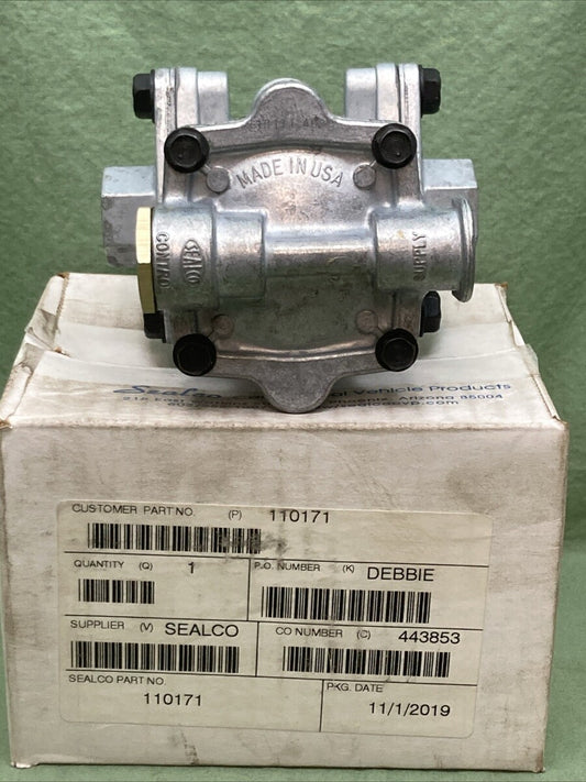 NEW SEALCO 110171 1/2" AND 3/8" RESERVOIR PORTS SPRING BRAKE CONTROL VALVE