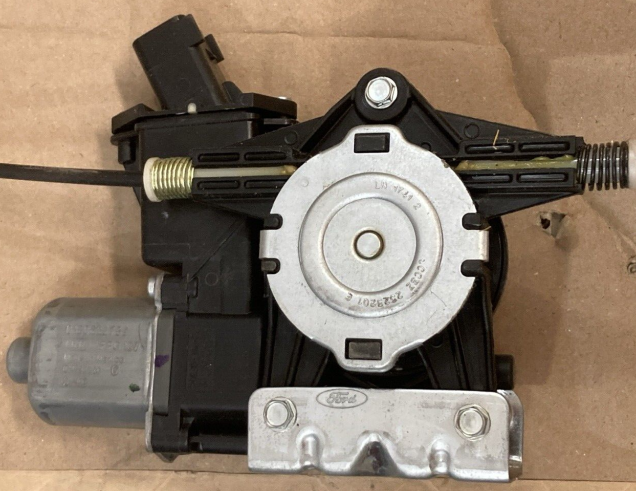 NEW GENUINE FORD MOTORCRAFT WLRA-299 POWER WINDOW REGULATOR LEFT