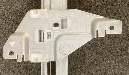 NEW GENUINE FORD MOTORCRAFT WLRA-299 POWER WINDOW REGULATOR LEFT