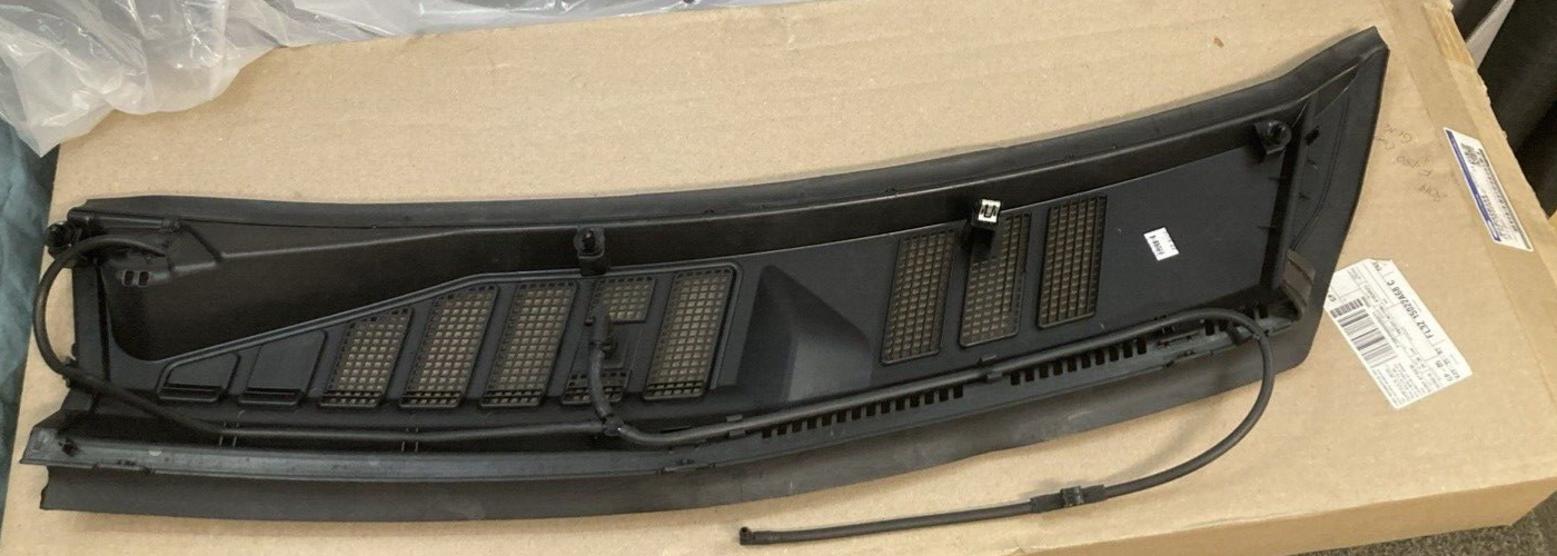 NEW GENUINE FORD FL3Z-15022A68-C Cowl Grille RIGHT FRONT FITS F-150