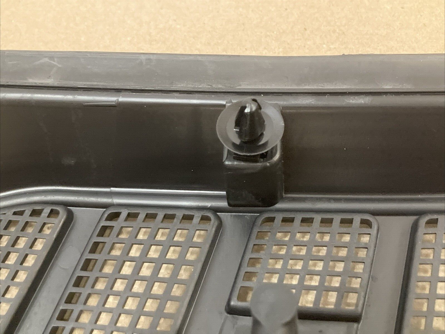 NEW GENUINE FORD FL3Z-15022A68-C Cowl Grille RIGHT FRONT FITS F-150