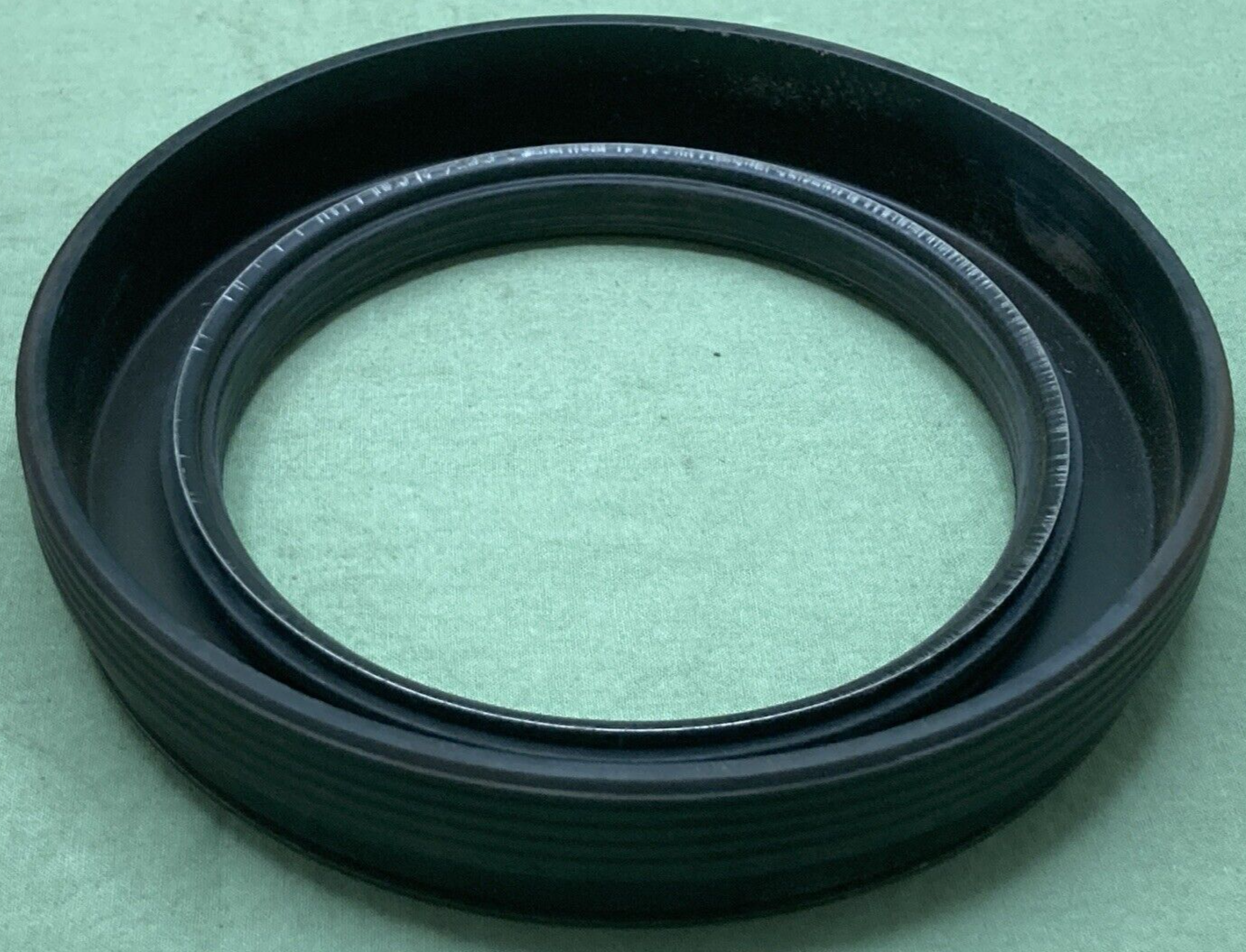 NEW CHICAGO RAWHIDE 40133 Trailer Axle Oil Seal