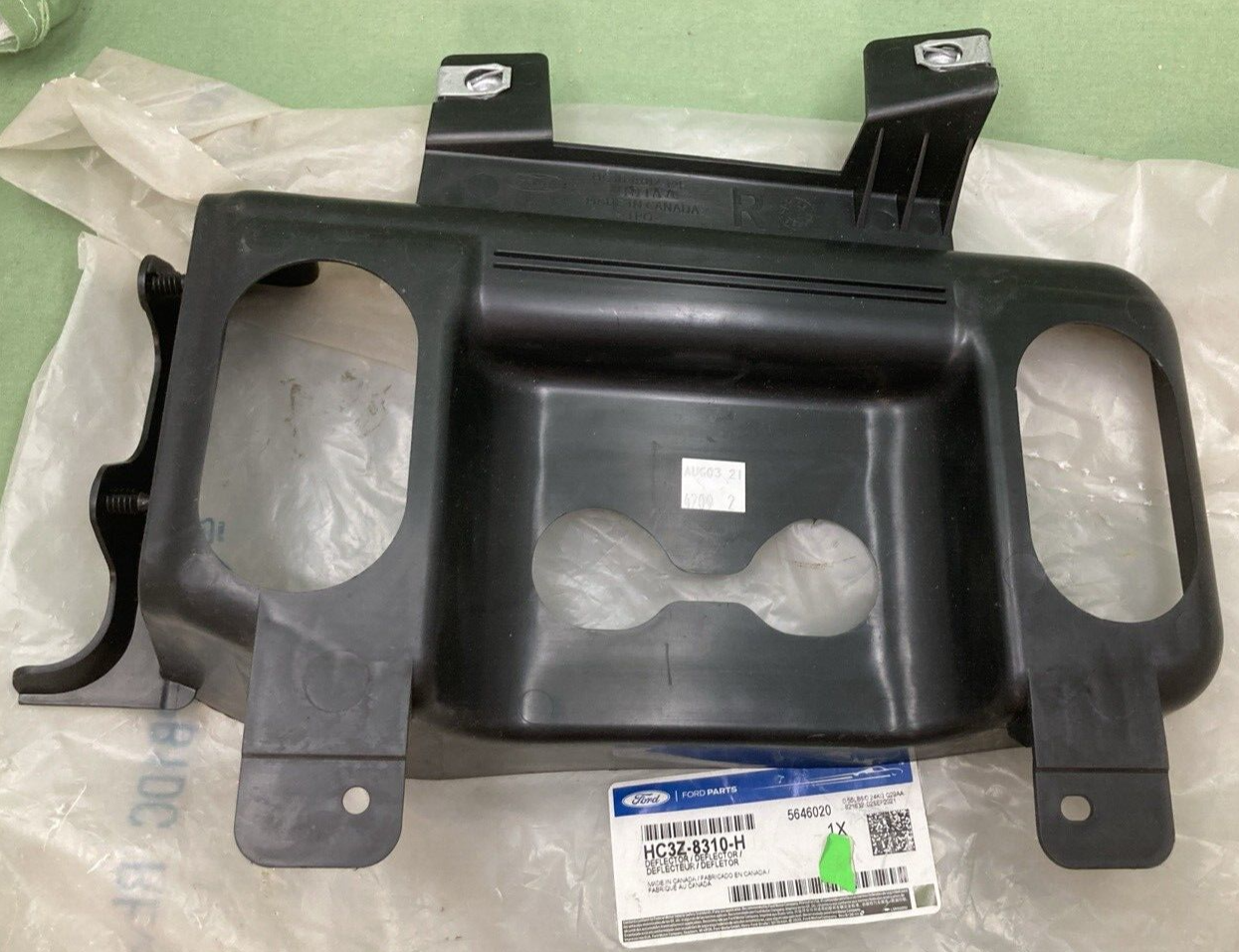NEW GENUINE FORD HC3Z-8310-H Air Deflector Passenger Side '17-'19 F-350 - F-550