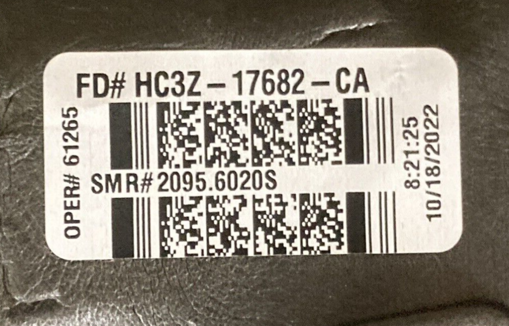 NEW GENUINE FORD HC3Z-17682-CA MIRROR ASSEMBLY RIGHT MANUAL TELESCOPING TOWING
