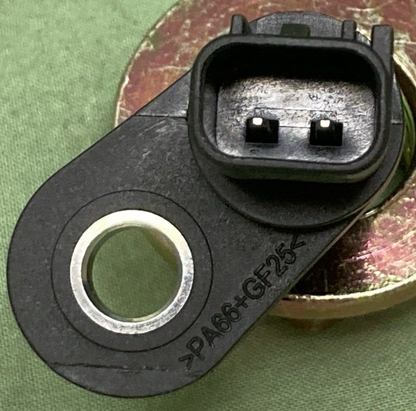 NEW GENUINE CARQUEST CSC1031 CAMSHAFT POSITION SENSOR