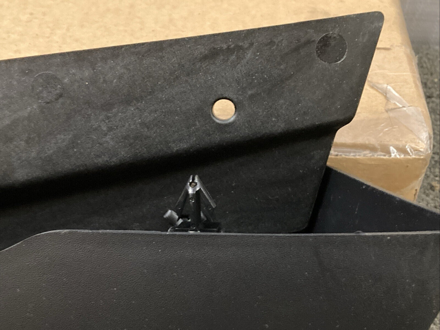NEW GENUINE MOPAR 55277328AA Molding WHEEL OPENING FLARE FRONT RIGHT