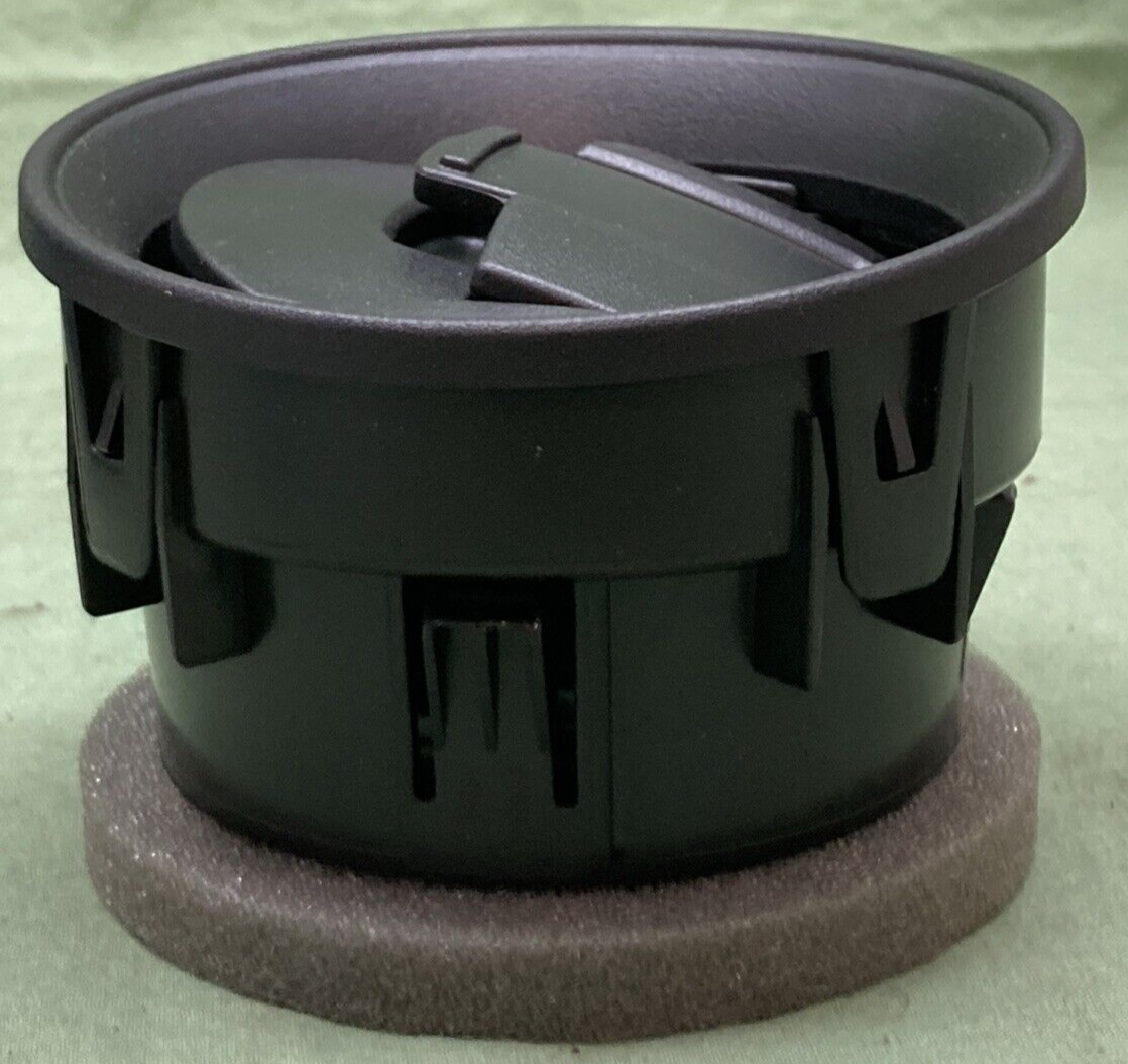 NEW GENUINE FORD 9L3Z-19893-AA Louvre Assembly Vent Air