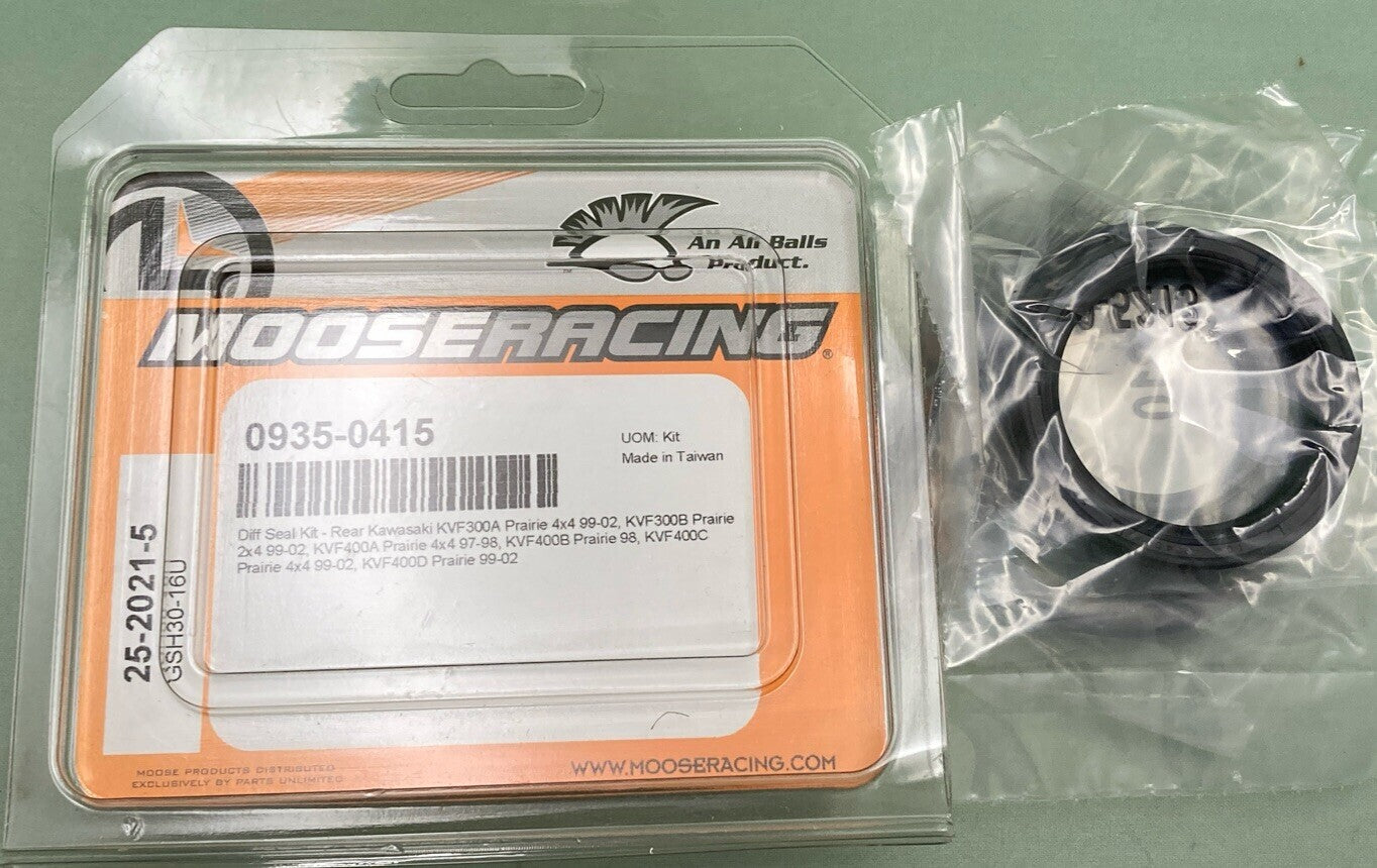 NEW GENUINE MOOSE RACING 0935-0415 REAR DIFFERENTIAL SEAL KIT