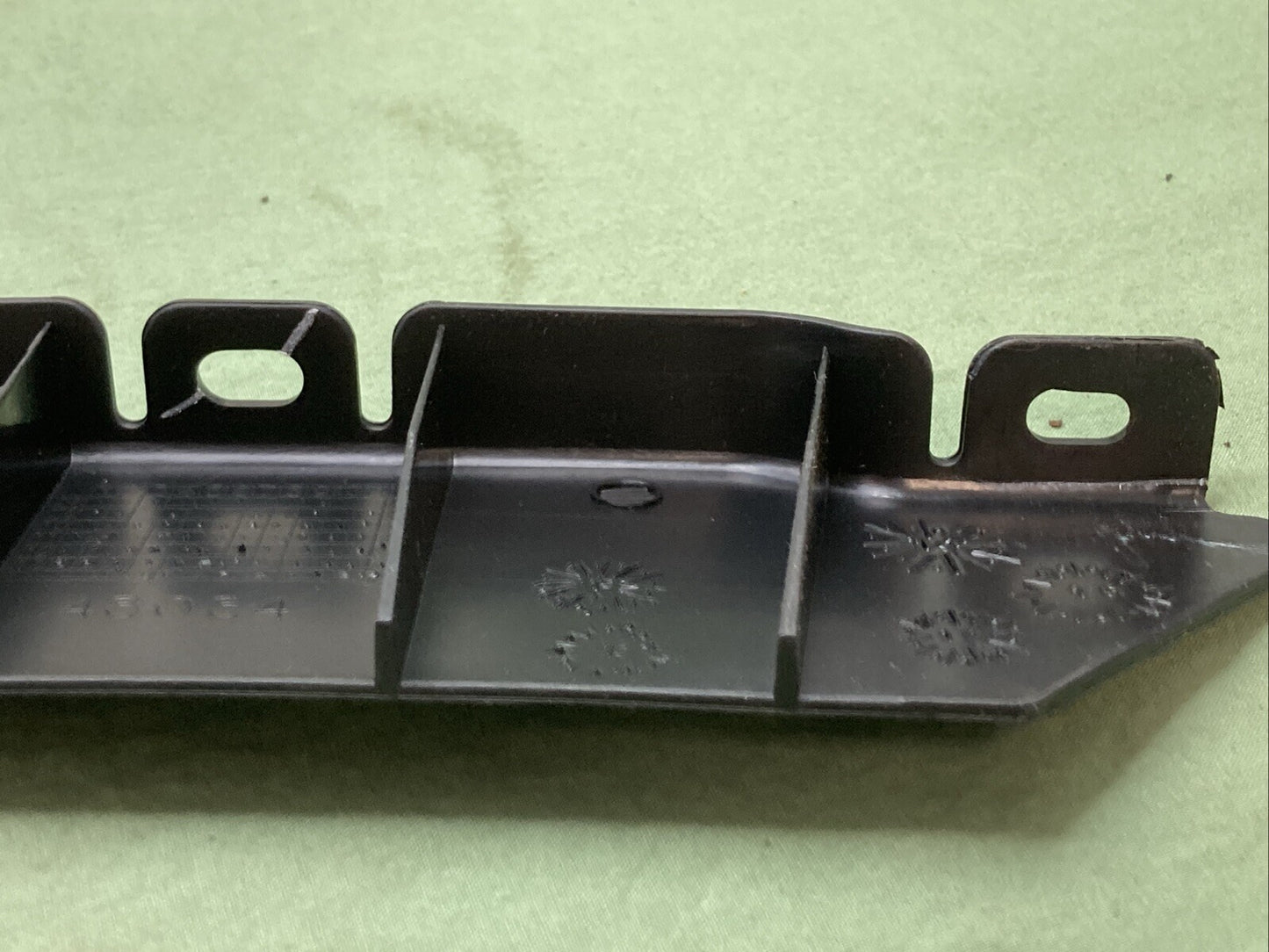 NEW GENUINE MOPAR 68064330AA BUMPER SIDE BRACKET SET LEFT & RIGHT BLACK PLASTIC