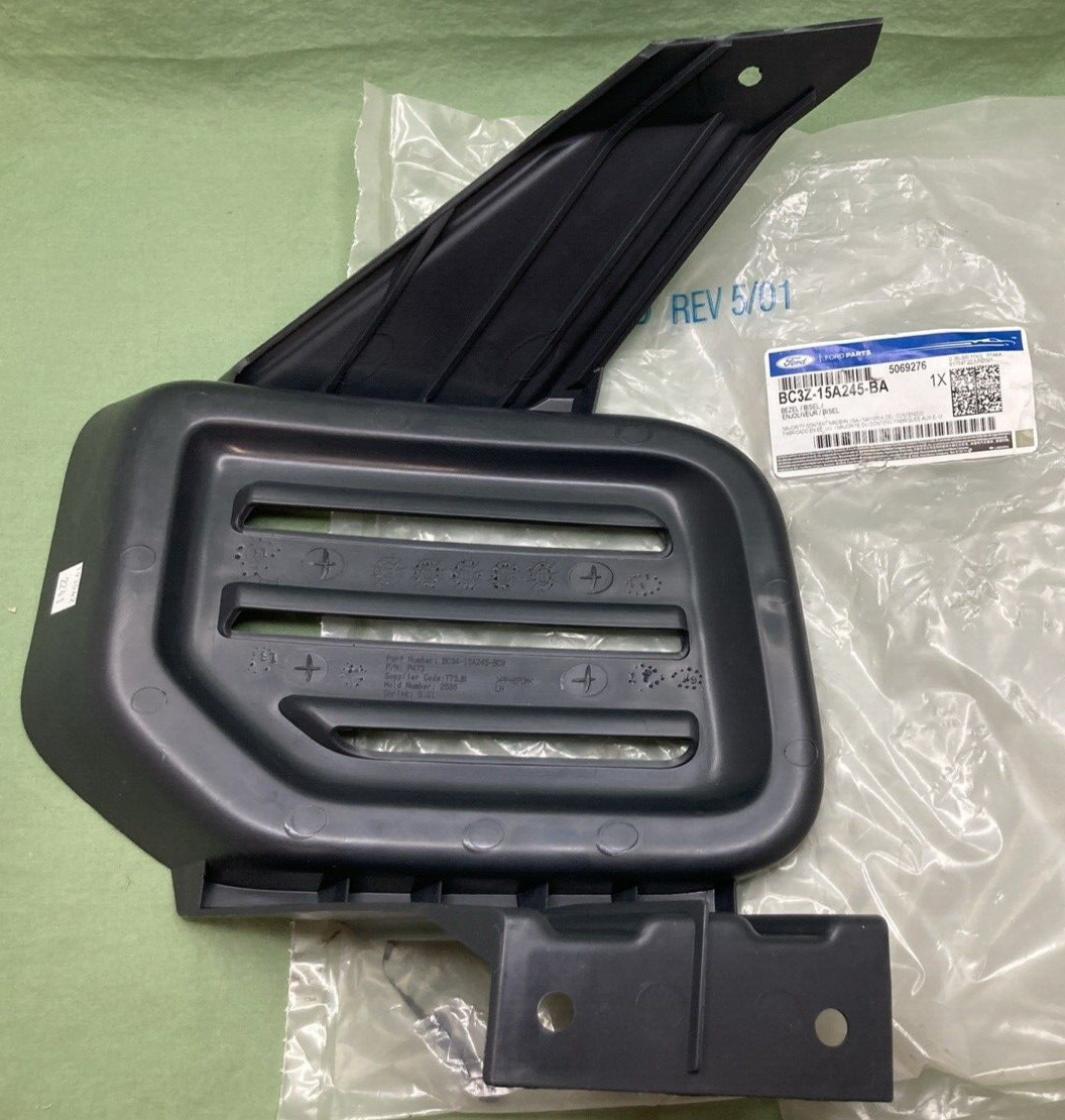 NEW GENUINE FORD BC3Z-15A245-BA Bumper Bezel Left Front