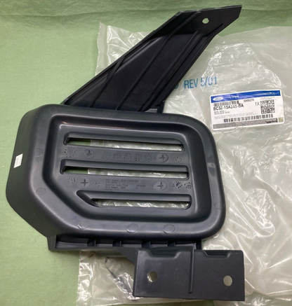 NEW GENUINE FORD BC3Z-15A245-BA Bumper Bezel Left Front